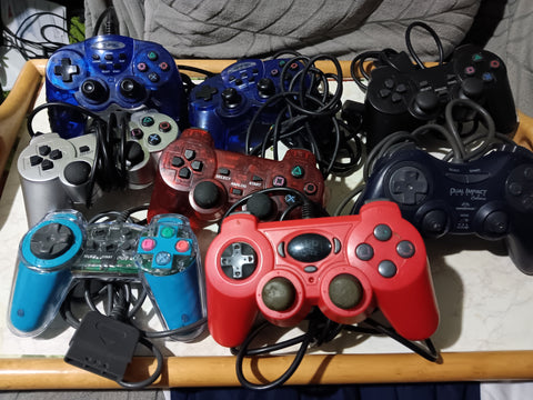 BROKEN 8 PS1 Controllers Lot Playstation 1 Unbraneed / 3rd Party as is