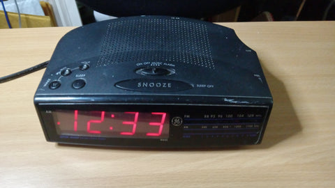 General Electric Clock Radio GE Model 7-4815A AM/FM Digital Alarm TESTED