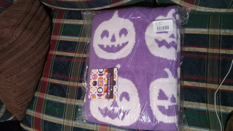 🎃 Halloween NOVOGRATZ Feather Happy Pumpkin Throw 50x70 Purple Blanket