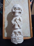 🎃 Halloween See Hear Speak No Evil Stacked Skulls 14 Inches
