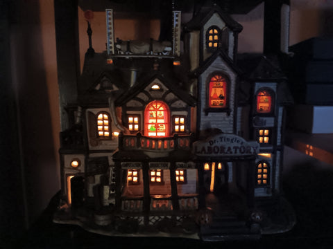🎃 Halloween Village Lemax Spooky Town Dr Tingle’s Laboratory #05487A