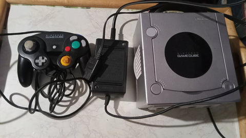 Nintendo Gamecube Platinum Console With Controller and System Cables