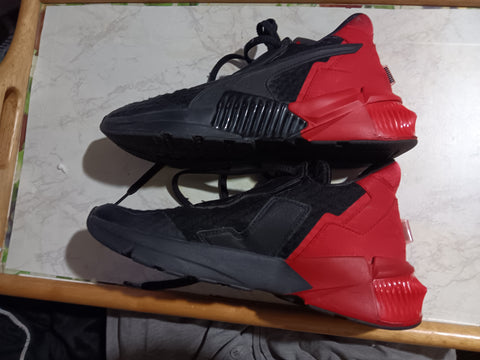 Puma Womens Size 8 Athletic Sneakers Black & Red Shoes Used